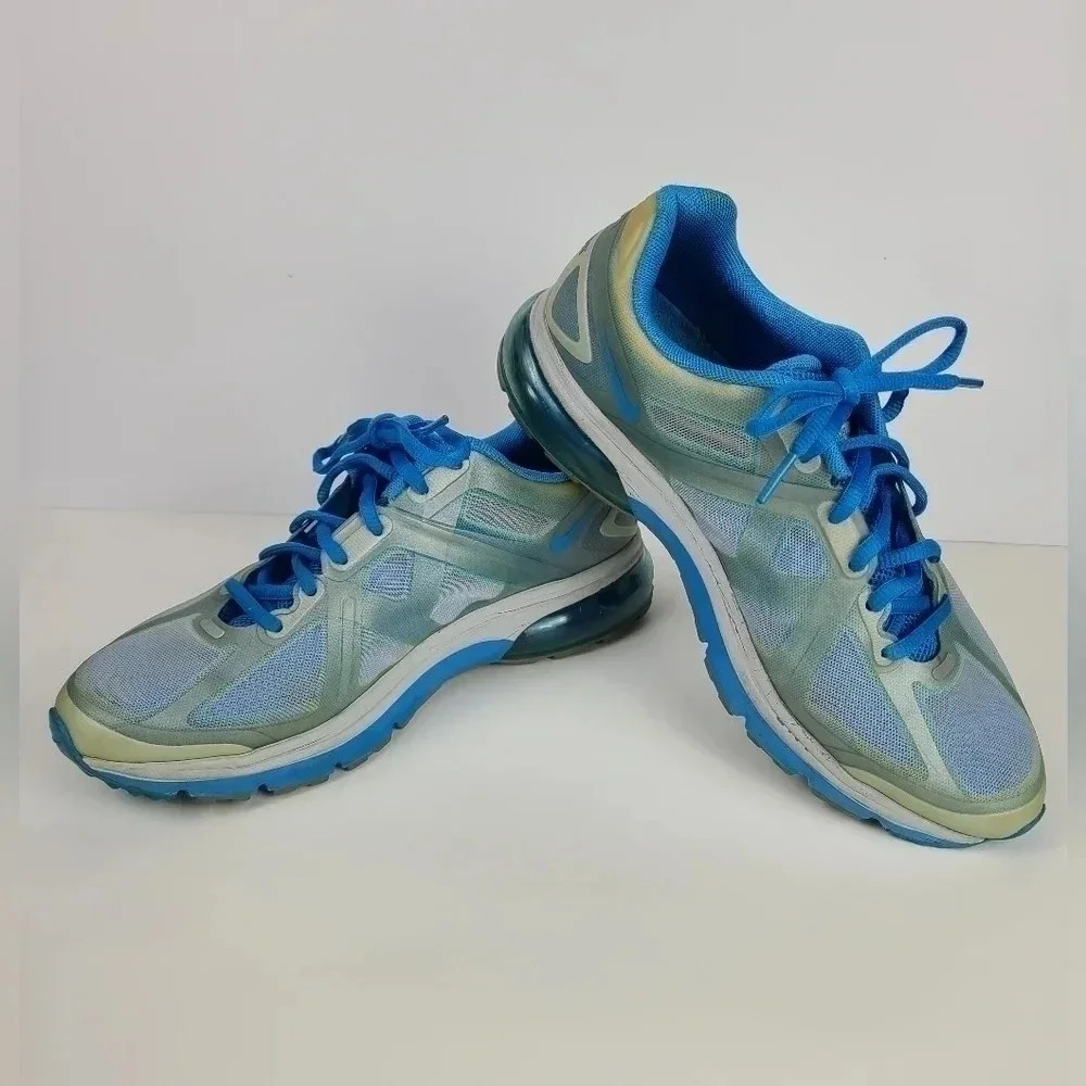 NIKE Excellerate running shoe